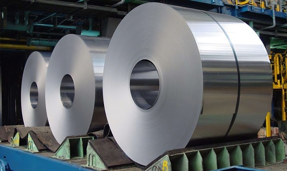 Rollo de acero inoxidable grueso laminado en caliente de acero inoxidable pulido 2B de la bobina 6m m del TUV