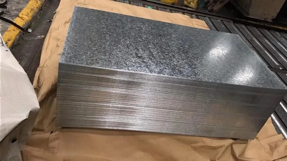 EN10292 que engrasa el acero galvanizado sumergido caliente cubre la hoja plana del soldado enrollado en el ejército del SUS de 6m m