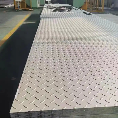 ASTM 316 Hojas de acero inoxidable en relieve Anti deslizamiento 1400 * 6000mm Tamaño 0.65mm 0.75mm espesor 2B Edificio de inodoros