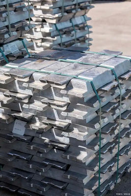 Excelente capacidad de soldadura Ingota de aluminio A7 La solución definitiva para la producción de aluminio